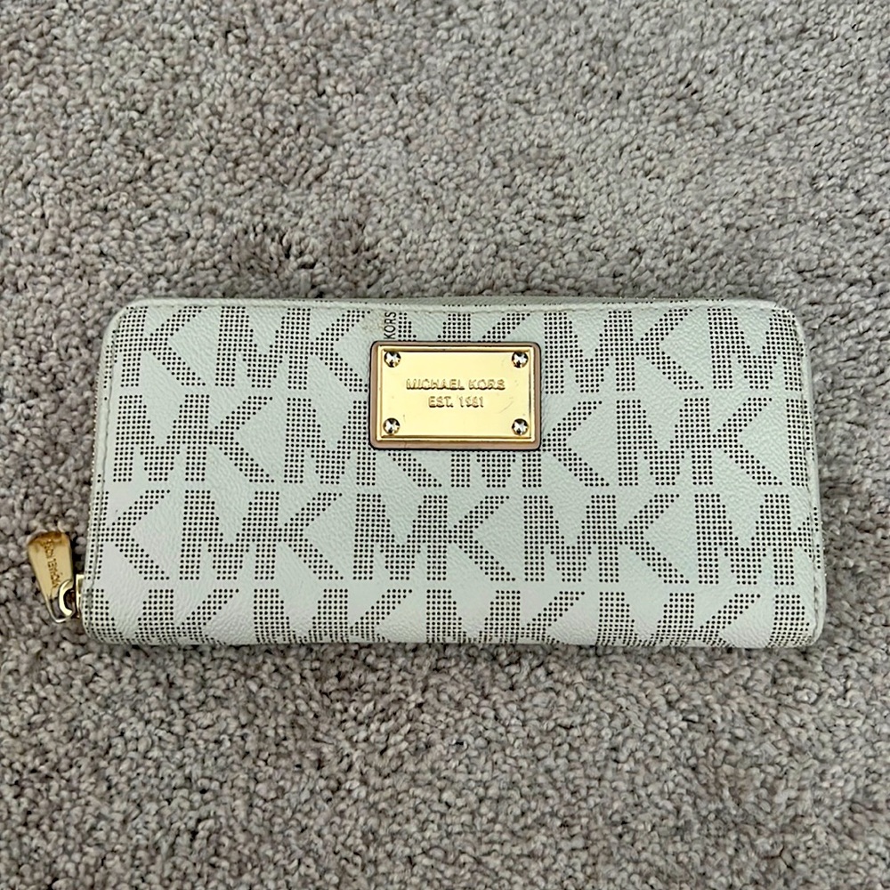 Michael Kors Large Zip Wallet